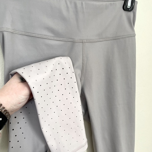 Athleta | Aero Contender 7/8 Legging | Size XS - Picture 6 of 13